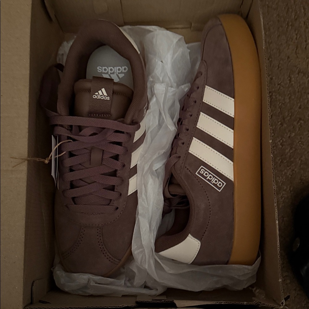 Adidas VL Court 3.0 Women's Shoes in Cream and White